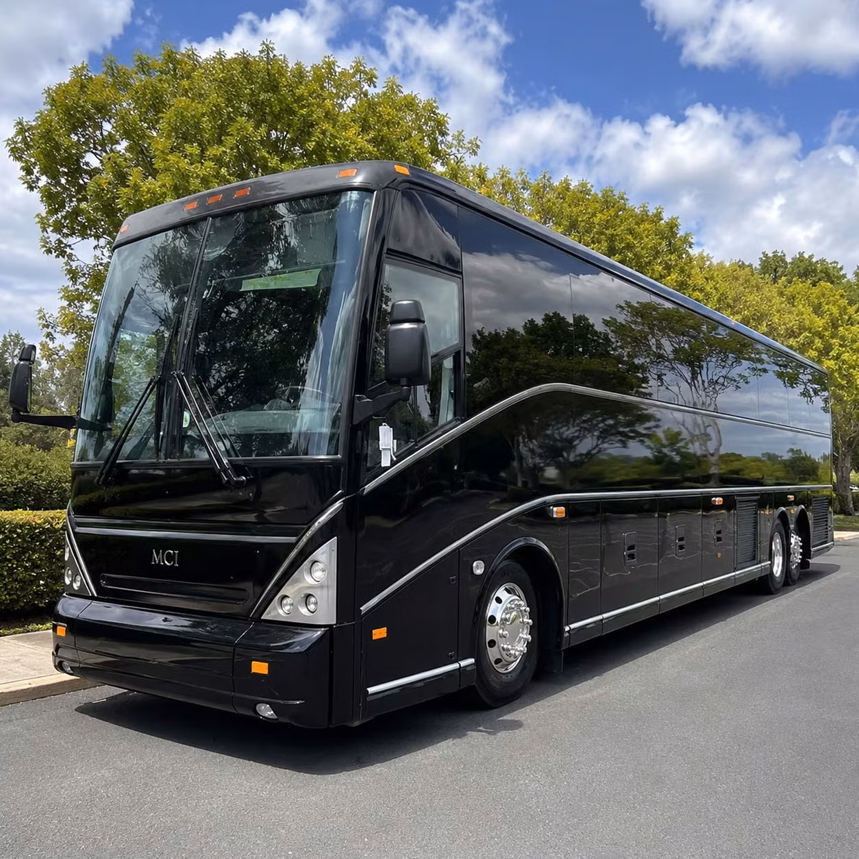 group transportation to ascend amphitheater and outdoor venues on the cumberland