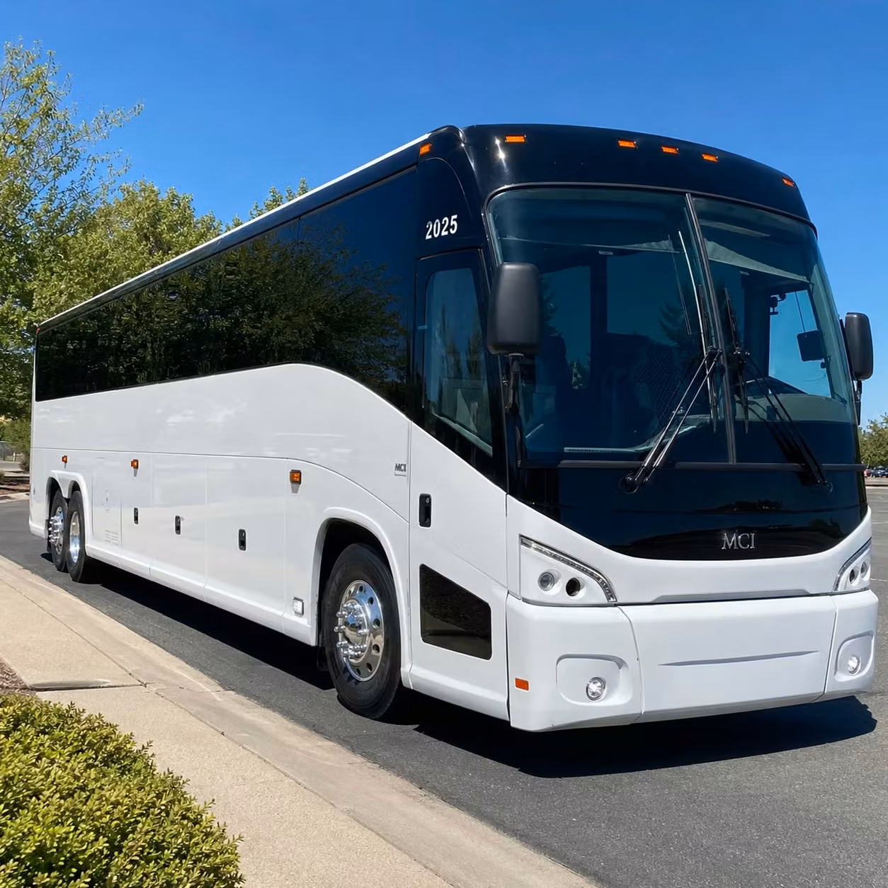 long distance bus rentals for nashville schools teams and organizations